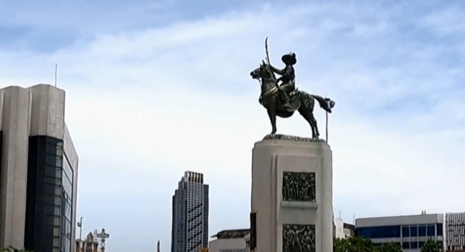 King Taksin the Great Monument